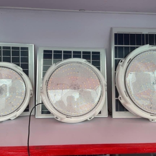 Đèn Năng Lượng Mặt Trời | Đèn Ốp Trần 300W ánh sáng trắng sang trọng OT300a