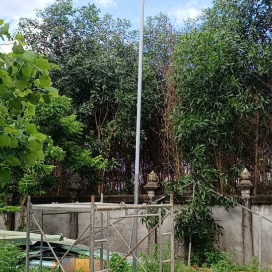 Đèn Pha Báo Pin 60W Ánh Sáng Trắng L60