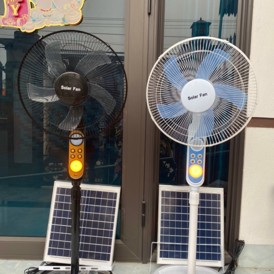 Quạt Tích Hợp Đèn Đuổi Muỗi 25W