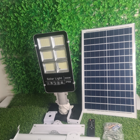Đèn Năng Lượng Mặt Trời | Đèn Bàn Chải 300W sáng trắng cao cấp BC300