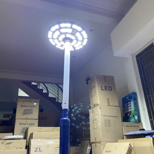 Đèn UFO 1200W ánh sáng trắng size 62cm Solar Light USL12000